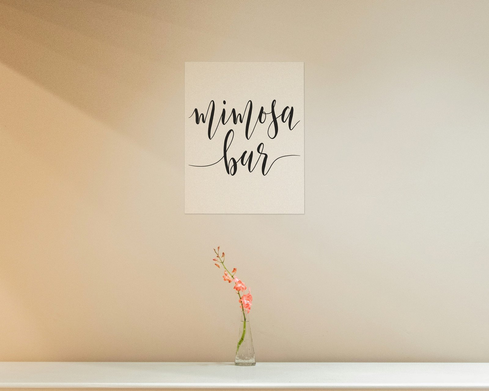 Mimosa Bar, Bare print in a hallway and entry